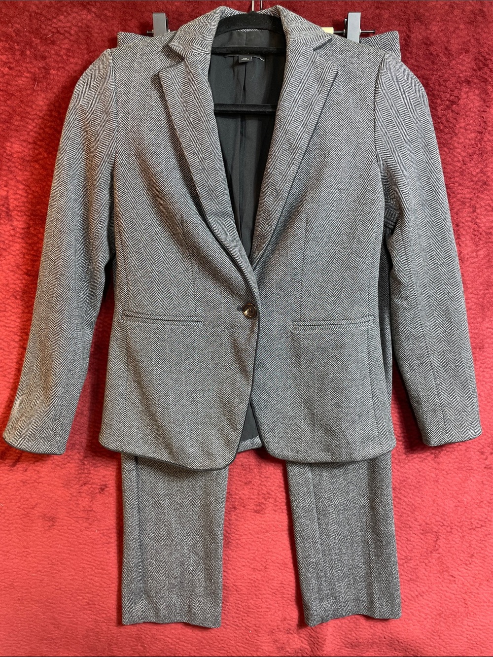 Ann Taylor Petites Herringbone Classic Gray & White Blazer & Pant Suit, 4P, 00P - Picture 12 of 12
